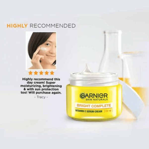 کرم ویتامین سی روشن کننده گارنیر برایت کمپلت ضد لک و جای جوش (گارنیه)Garnier Bright Complete Vitamin C Serum Cream UV