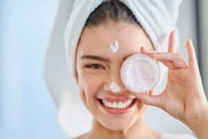 طریقه مصرف کرم آبرسان